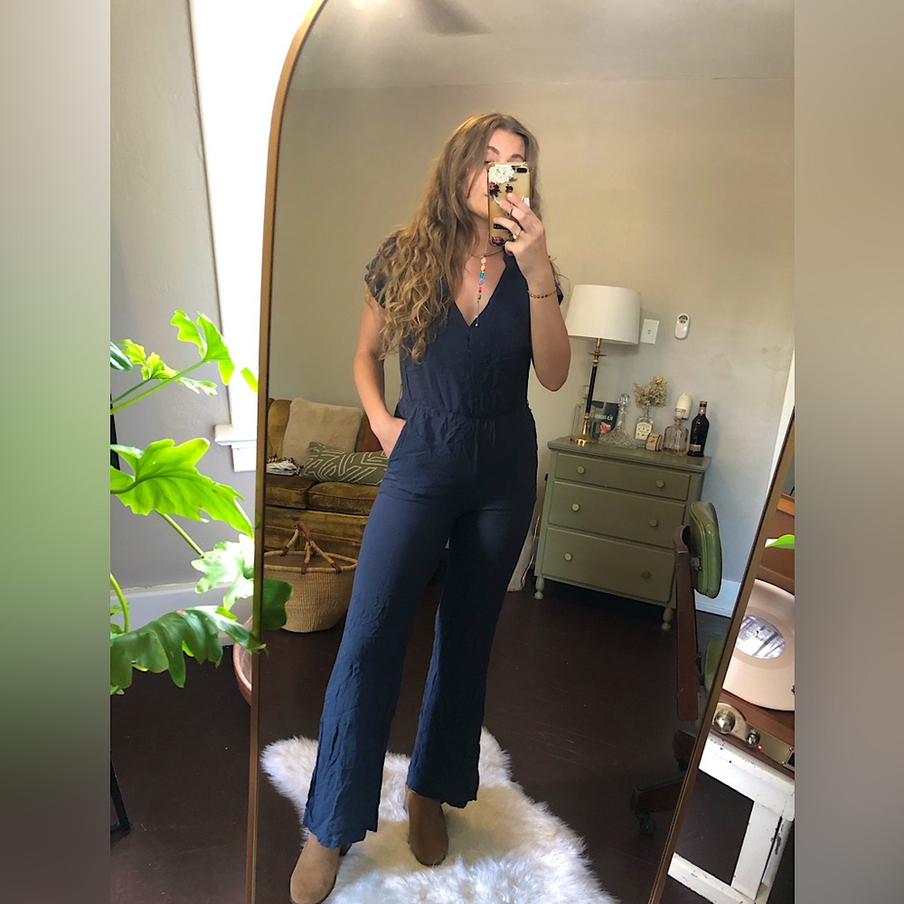 Retro flared bottom v neck short sleeve lightweight jumper/jumpsuit/onesie